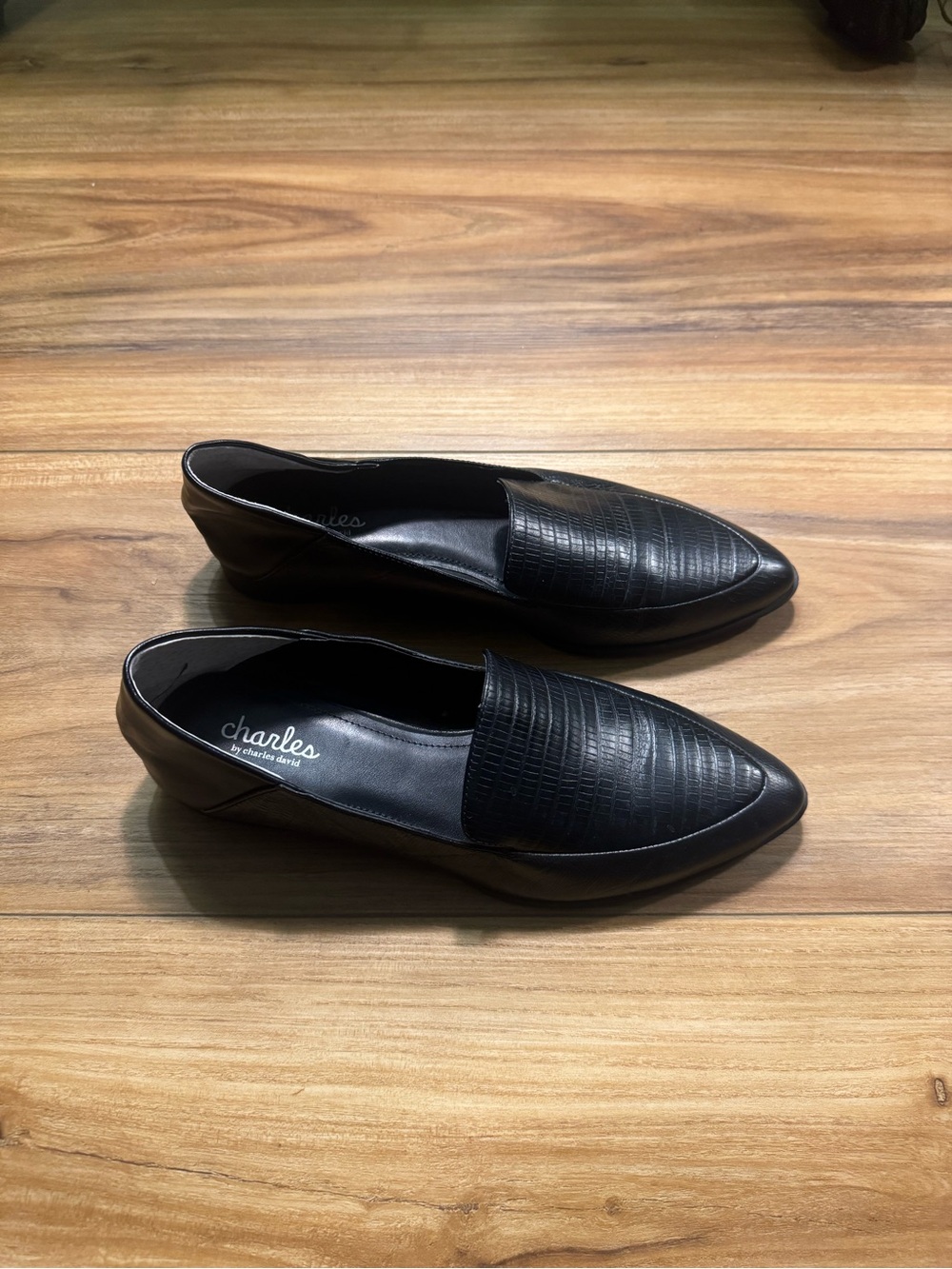 Charles By Charles David Black Croc-Embossed Leather Loafers